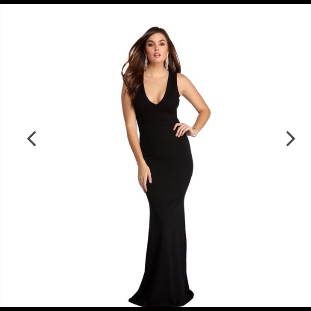 Windsor Miriam Lady in Black Gown